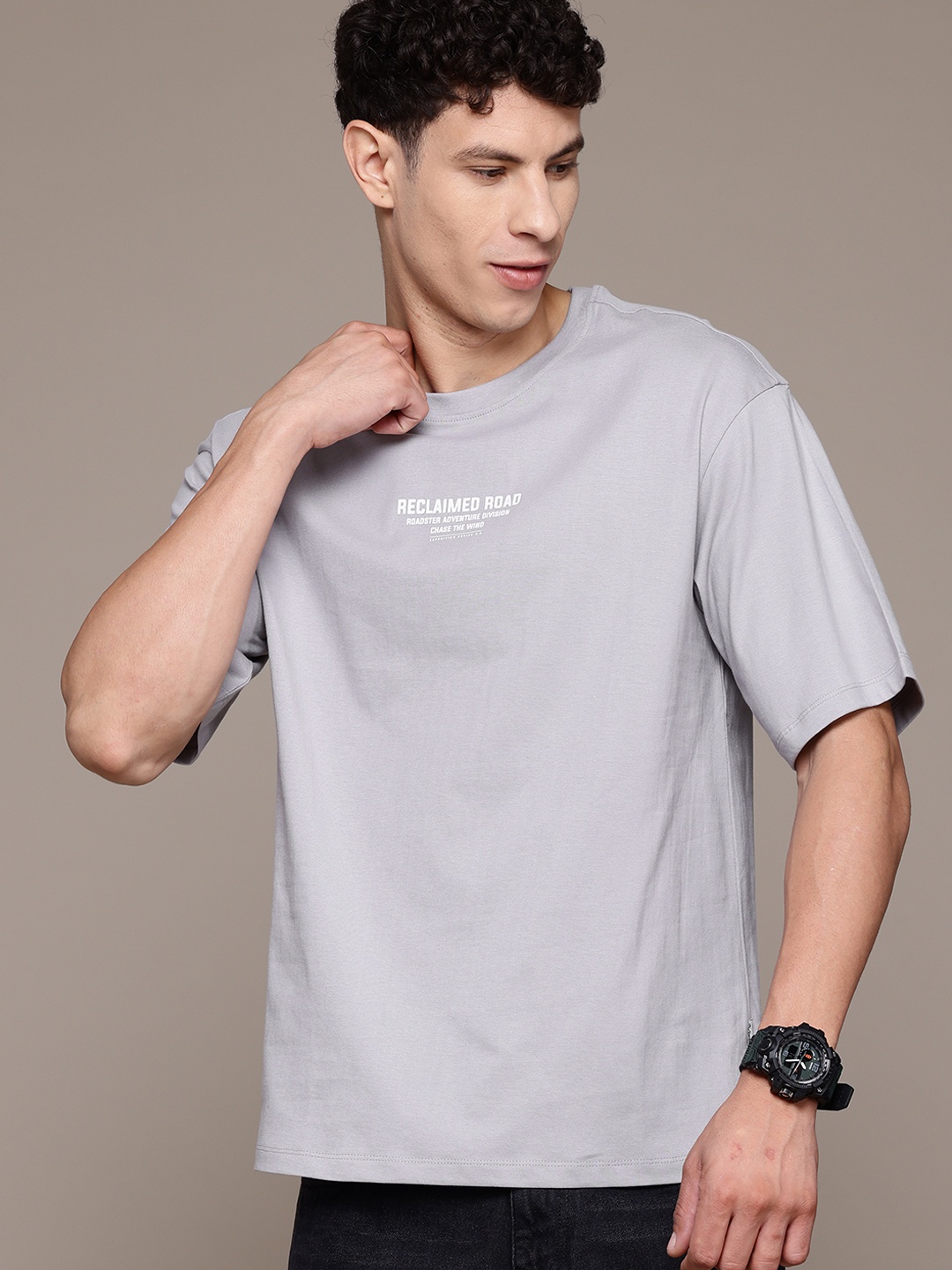 

The Roadster Lifestyle Co. Printed Relaxed Fit Pure Cotton T-shirt, Grey