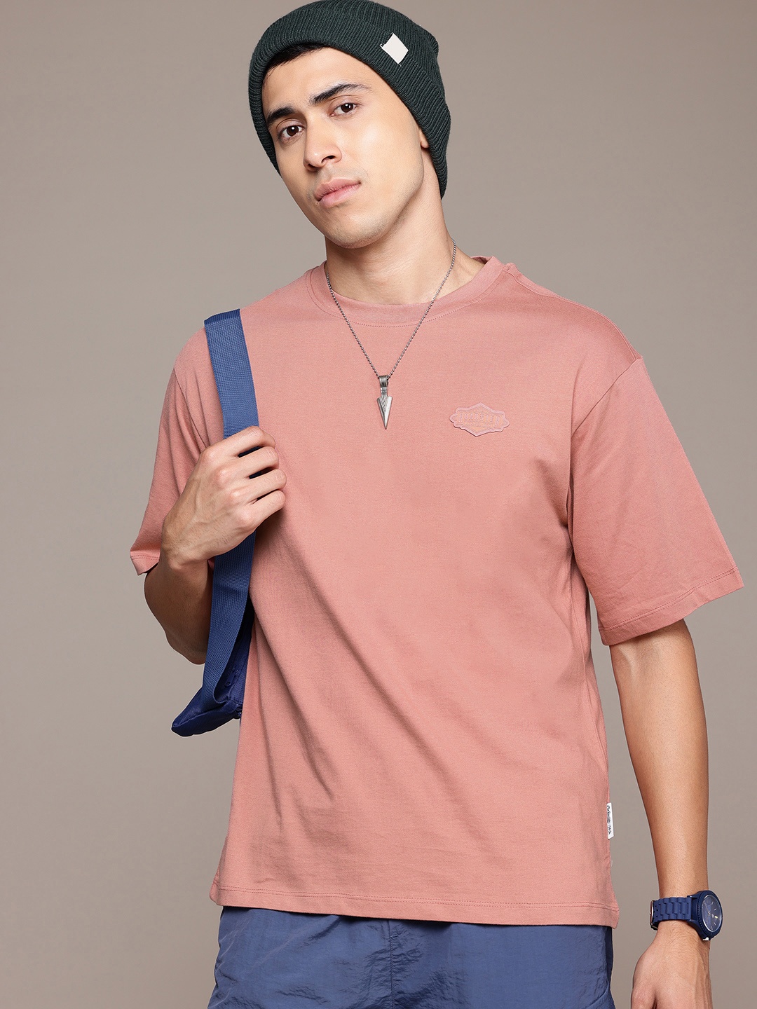 

Roadster Men Drop-Shoulder Sleeves Pure Cotton Applique T-shirt, Rose