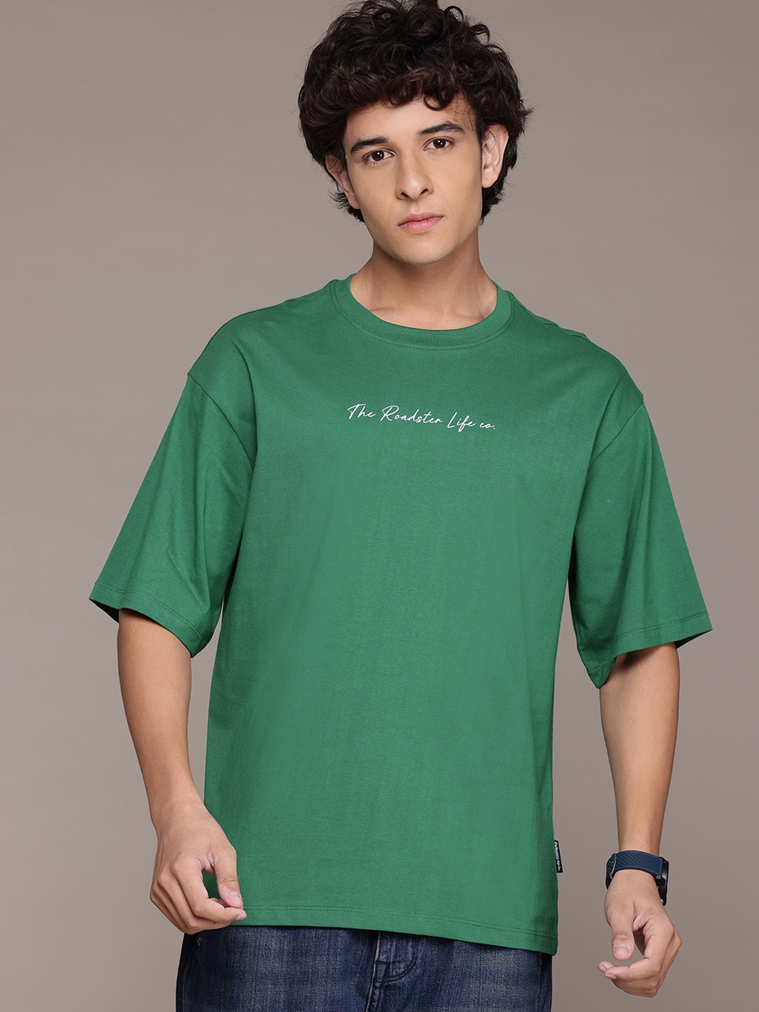 

The Roadster Lifestyle Co. Men Relaxed Fit Pure Cotton T-shirt, Green