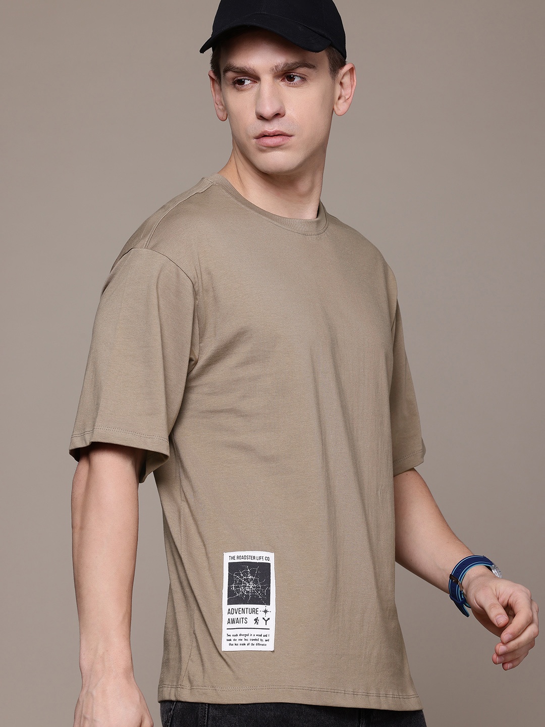 

The Roadster Lifestyle Co. Men Applique Pure Cotton Relaxed Fit T-shirt, Taupe
