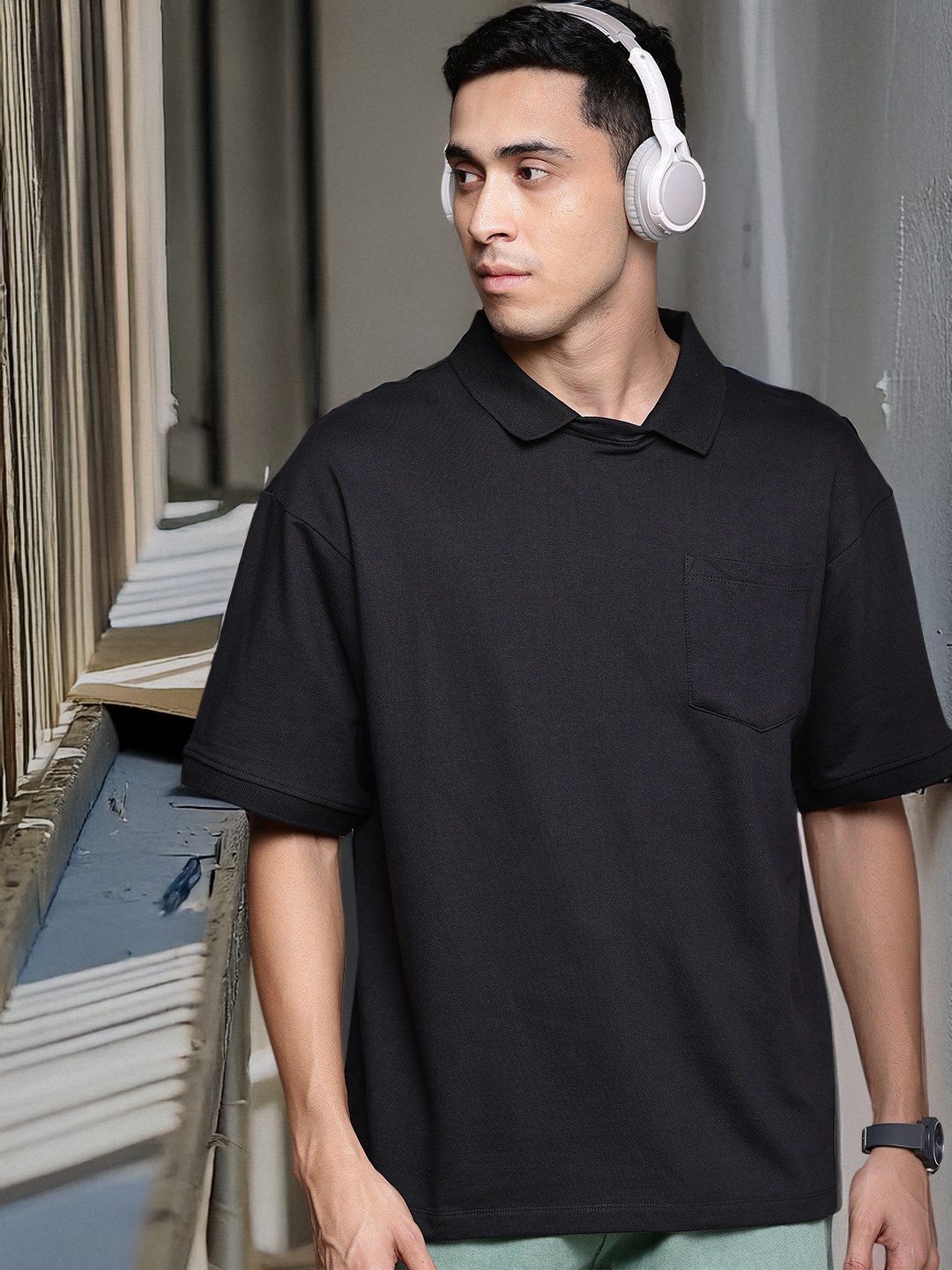 

Roadster Polo Collar Drop-Shoulder Sleeves Pure Cotton T-shirt, Black