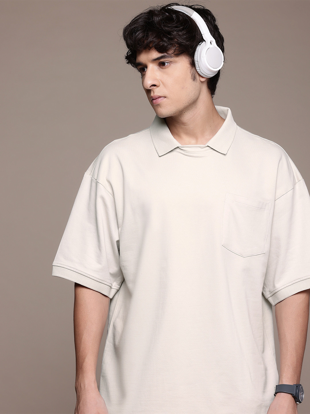 

Roadster Men Polo Collar Drop-Shoulder Sleeves T-shirt, Beige