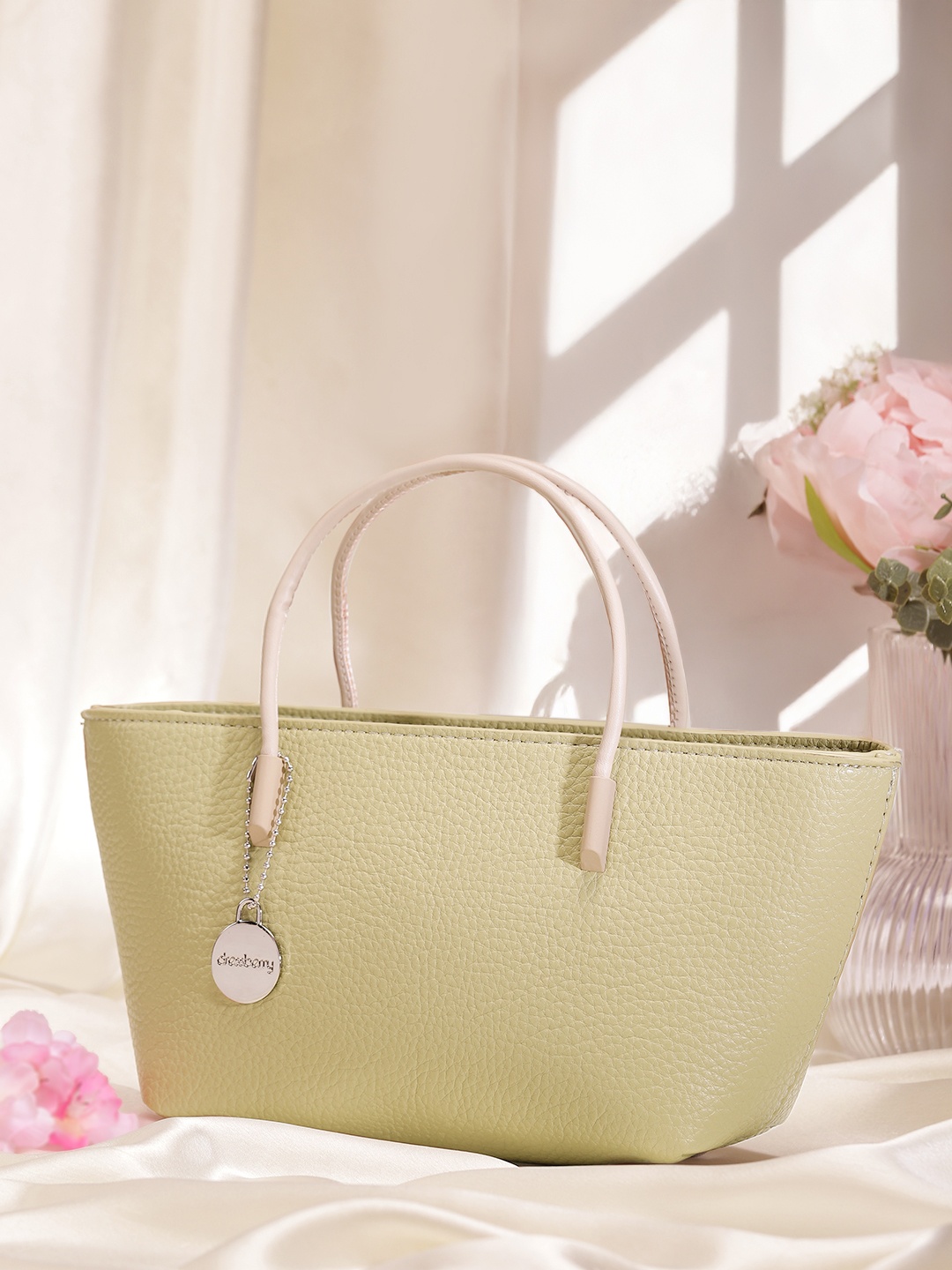 

DressBerry Structured Boat Handheld Bag, Green