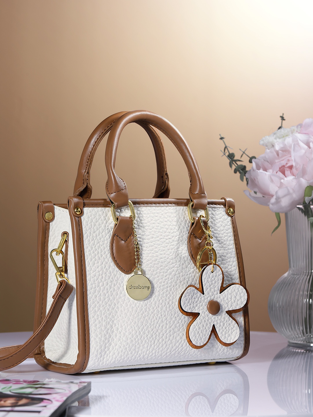 

DressBerry Structured Handheld Bag, White