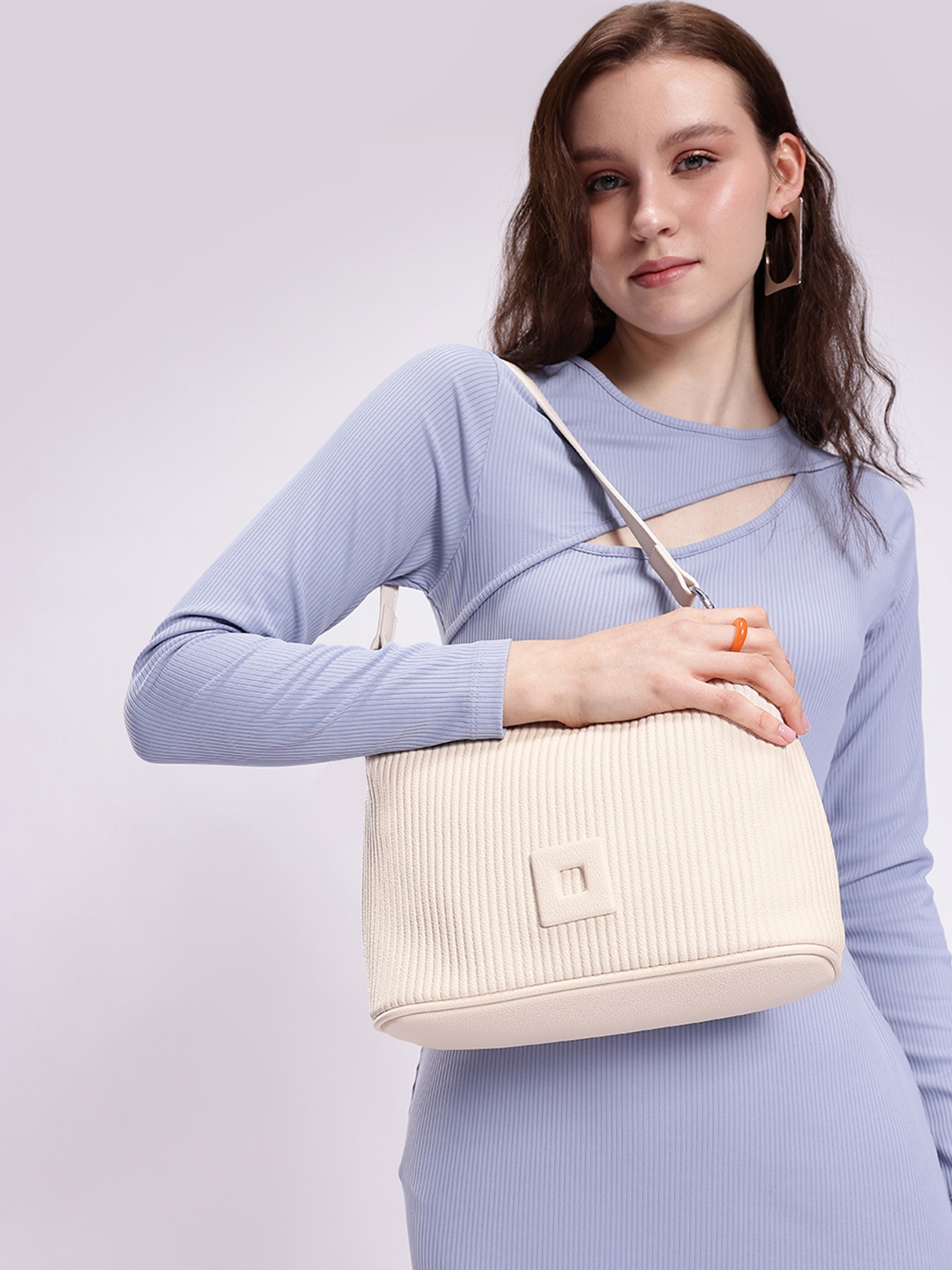 

DressBerry Structured Shoulder Bag, Off white