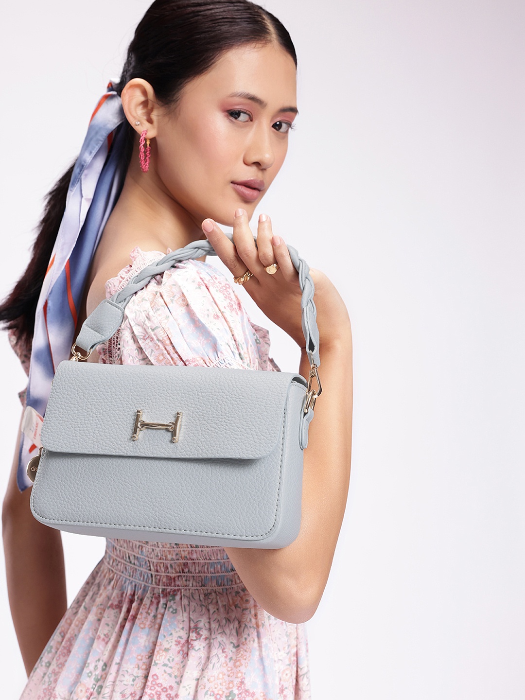 

DressBerry Structured Shoulder Bag, Blue