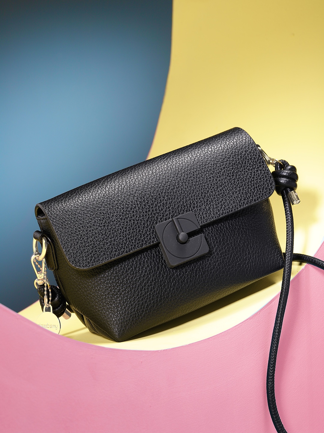 

DressBerry Structured Shoulder Bag, Black