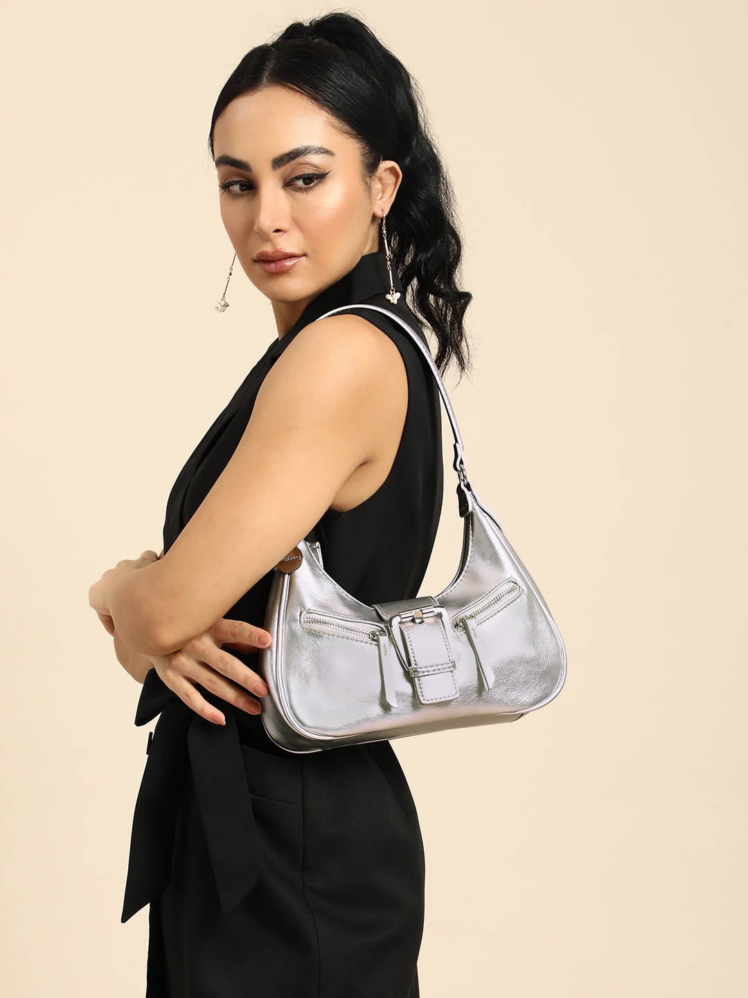 

DressBerry Textured Structured Hobo Bag, Silver