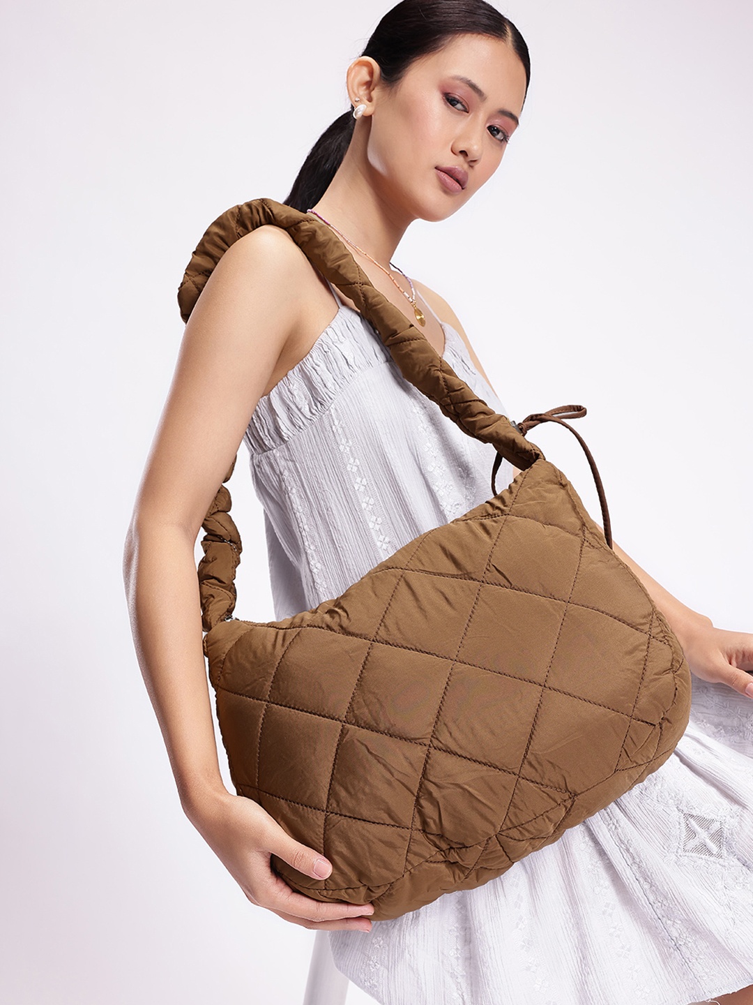 

DressBerry Geometric Textured Structured Shoulder Bag with Quilted, Brown