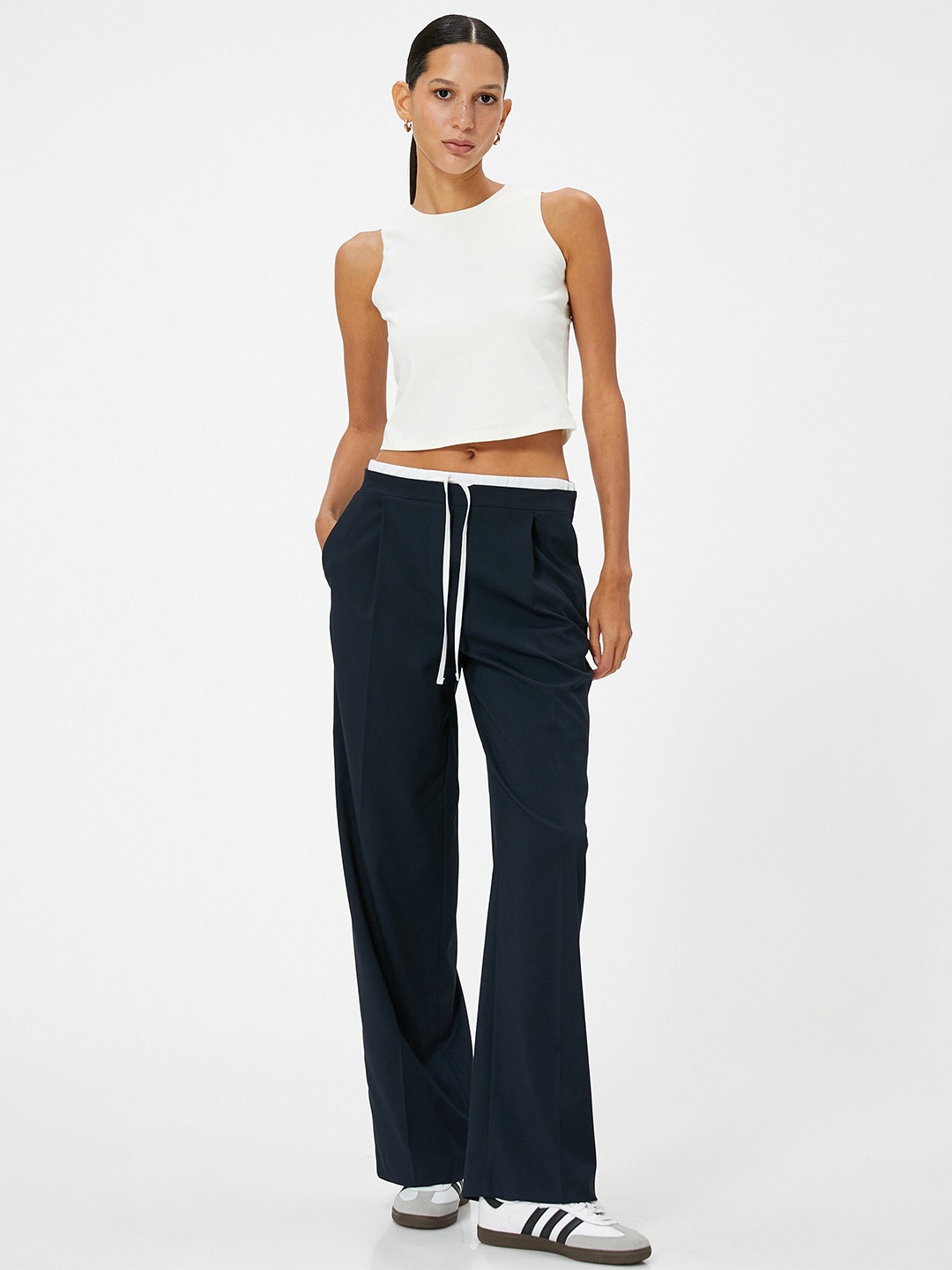 

Koton Solid Round Neck Sleeveless Tank Crop Top, Off white