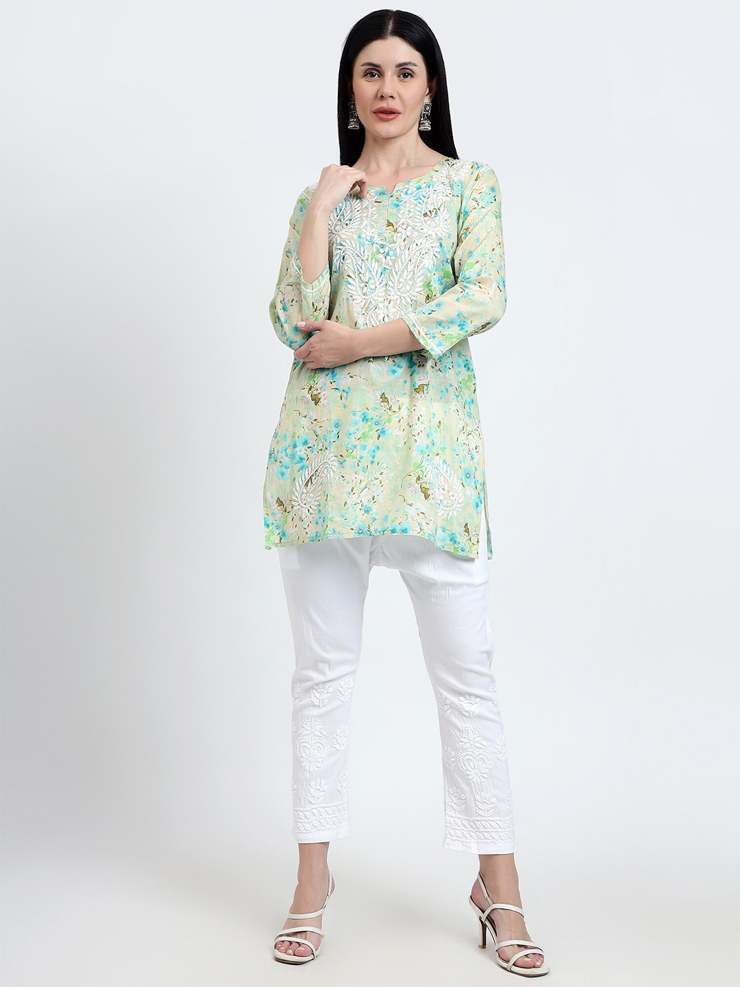 

Rosecloud Ethnic Motifs Printed Noth Neck Kurti, Green