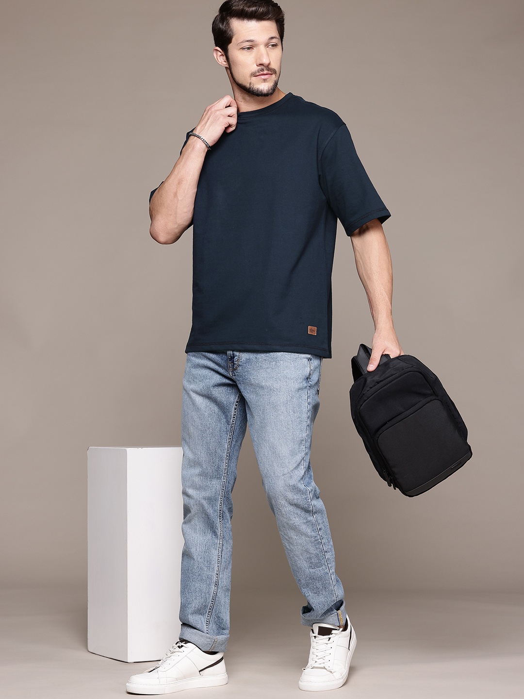 

The Roadster Lifestyle Co. Drop-Shoulder Sleeves Relaxed Fit T-shirt, Navy blue