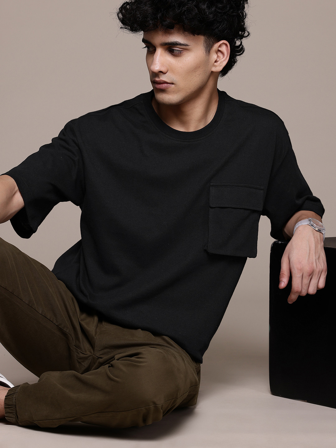 

The Roadster Lifestyle Co. Relaxed Fit Pure Cotton T-shirt With Chest Pocket, Black