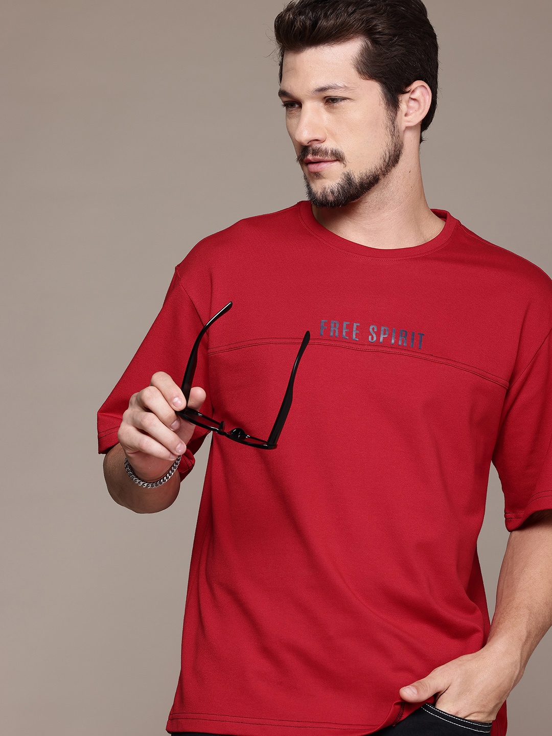 

The Roadster Lifestyle Co. Round Neck T-shirt, Red