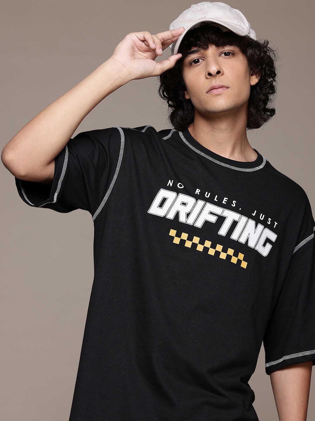 

The Roadster Lifestyle Co. Printed Drop-Shoulder Sleeves Pure Cotton Relaxed T-shirt, Black