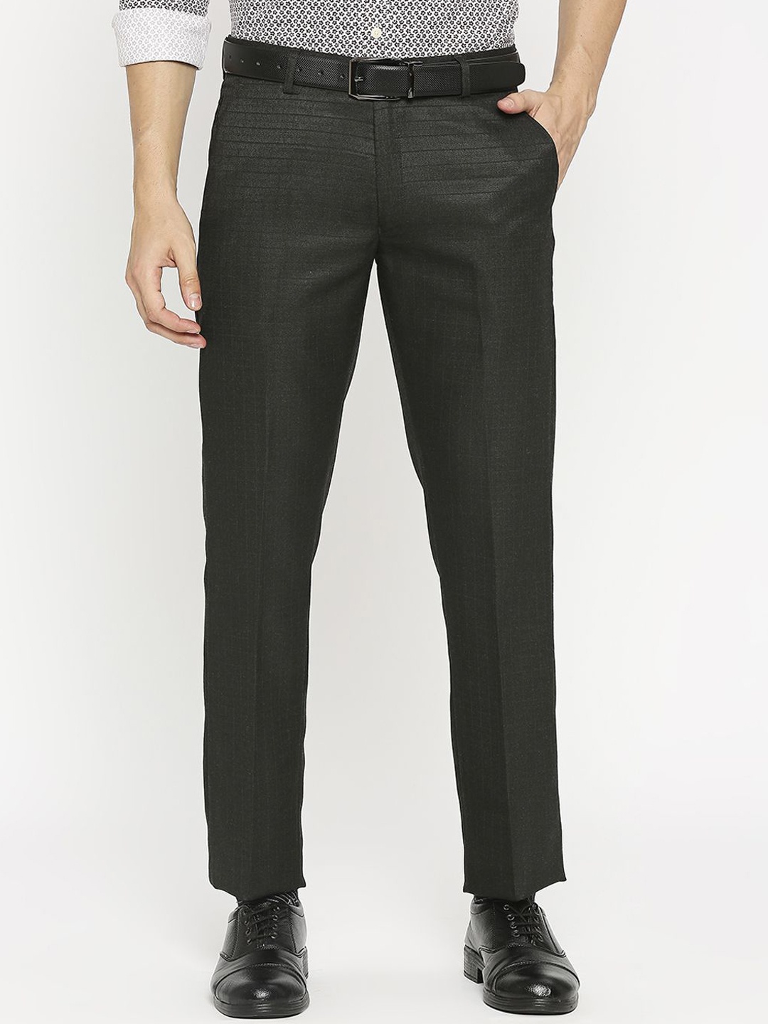 

Solemio Men Textured Comfort Slim Fit Low-Rise Easy Wash Formal Trousers, Black