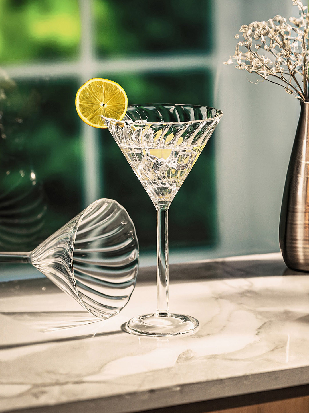 

Troveas 4-Pcs Transparent Martini Bar Glass