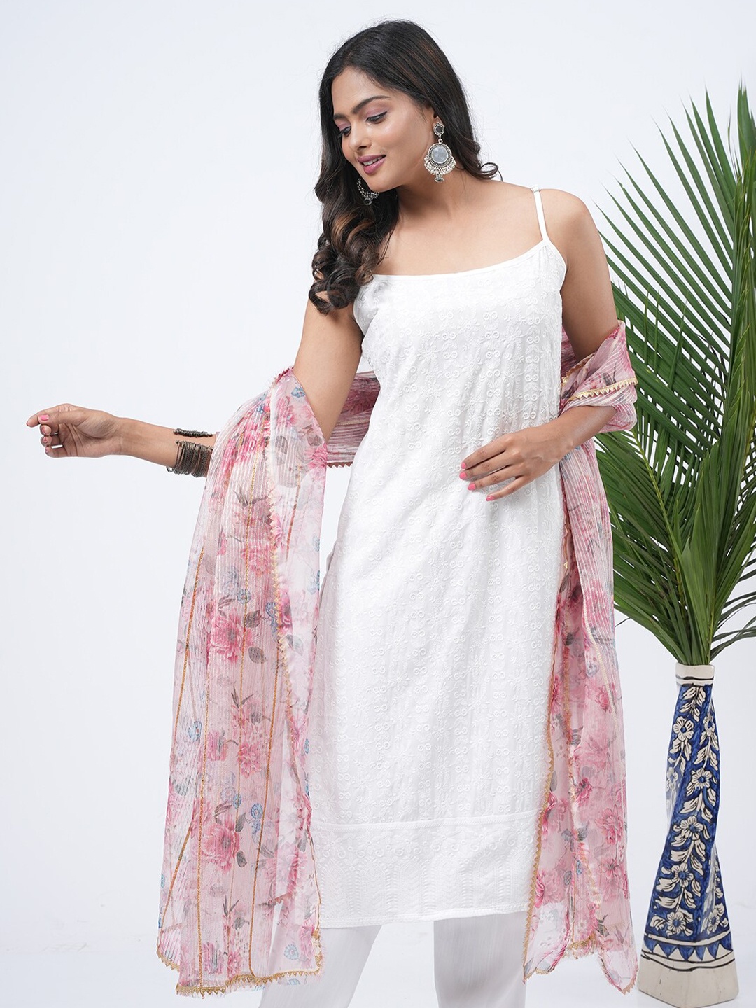

HELLA FASHIONS Floral Printed Organza Dupatta With Gotta Patti, Pink