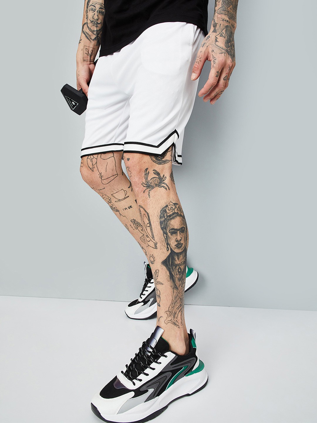 

max Men Mid-Rise Sports Shorts, White