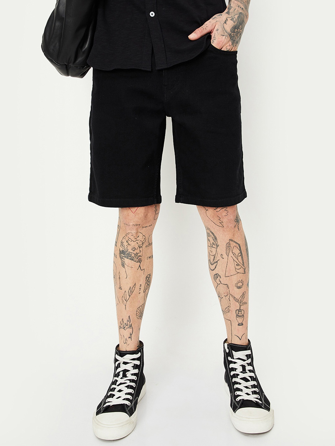 

max Men Mid-Rise Denim Shorts, Black