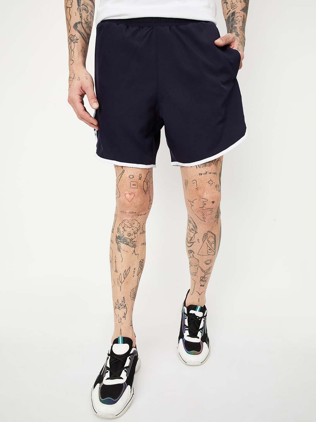 

max Men Mid-Rise Shorts, Navy blue