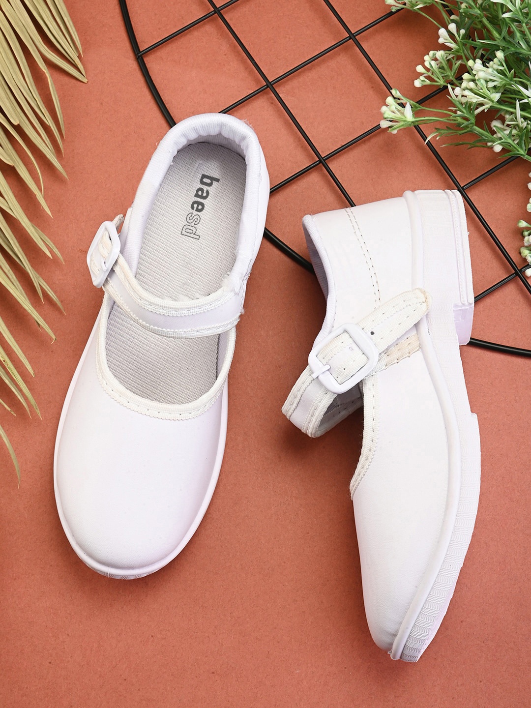 

BAESD Girls Woven Design Round Toe Lightweight Slip-On Sneakers, White