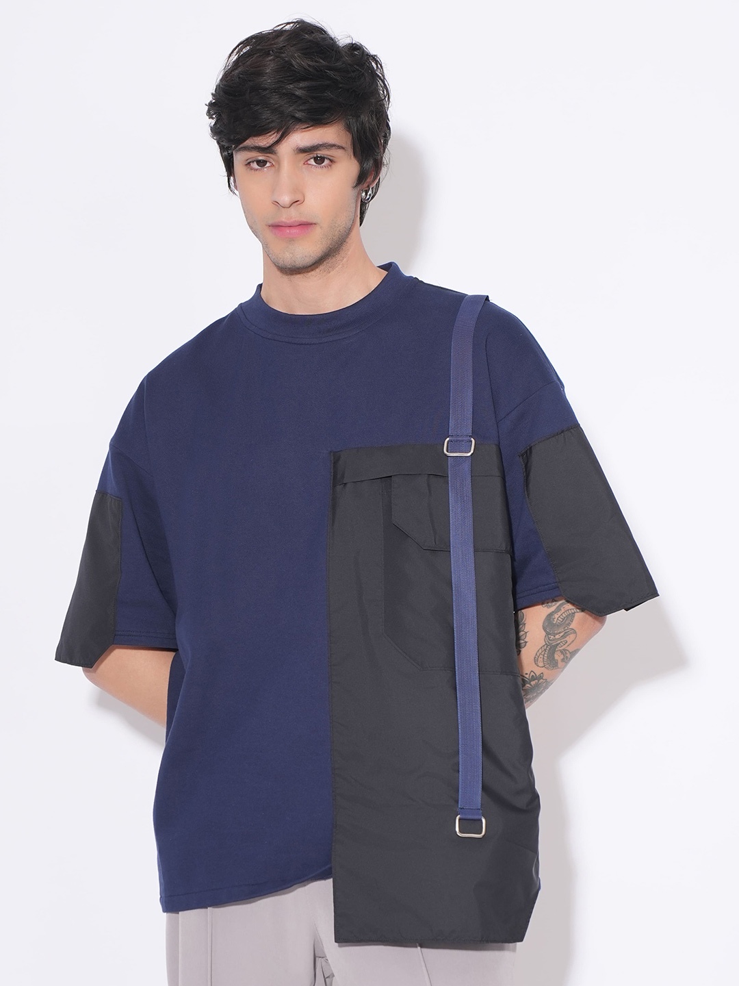 

KOLORTHERAPI Round Neck Drop Shoulder Sleeves Bio Finish Baggy T-shirt, Charcoal