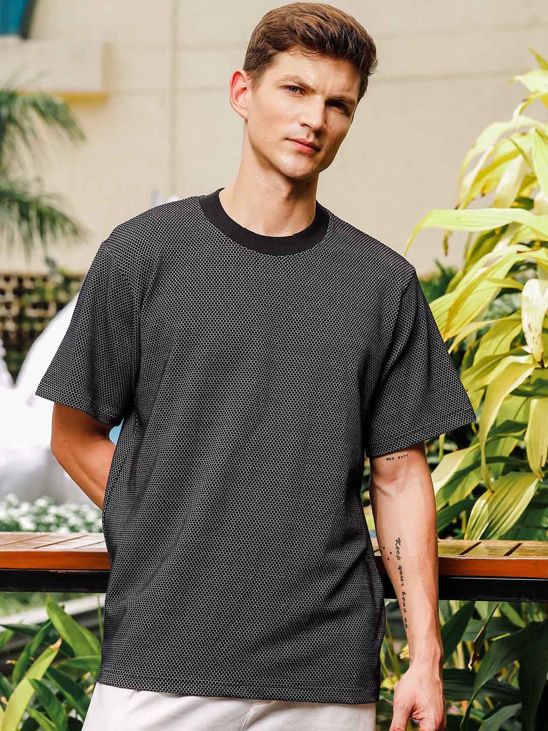 

TOMHIDDLE Men Applique T-shirt, Black
