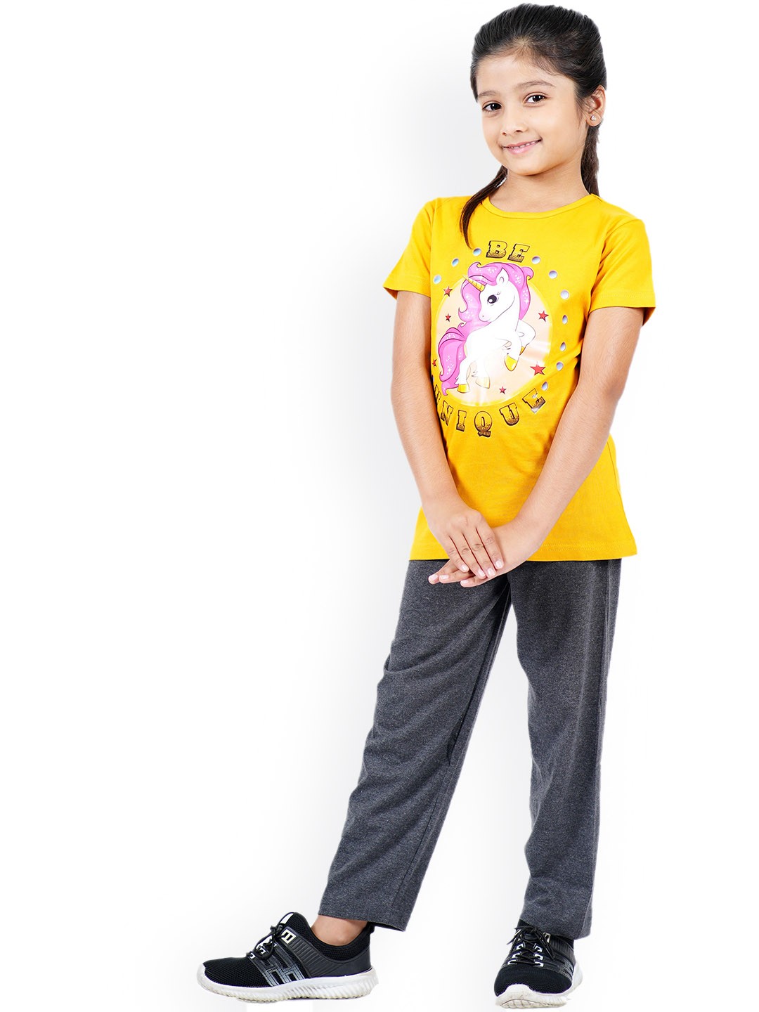 

BAESD Girls Printed Night suit, Yellow