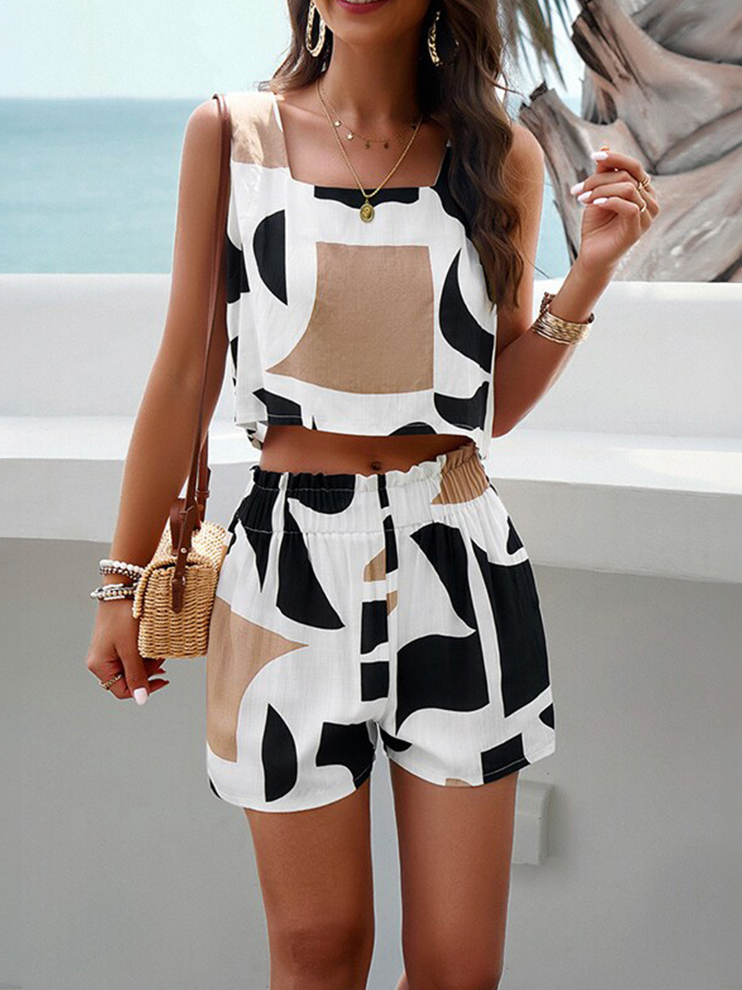 

StyleCast x Revolte Printed Top and Shorts Co-Ords, White