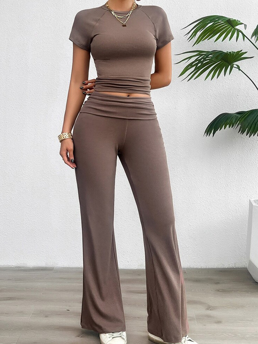 

StyleCast x Revolte Women T-Shirt & Trouser Co-Ords, Brown
