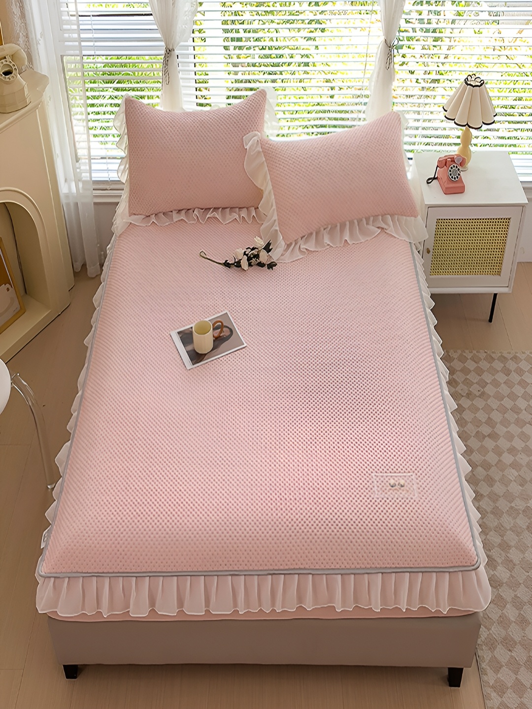 

JC HOME Pink & White 160 TC Fitted Queen Bedsheet with 2 Pillow Covers