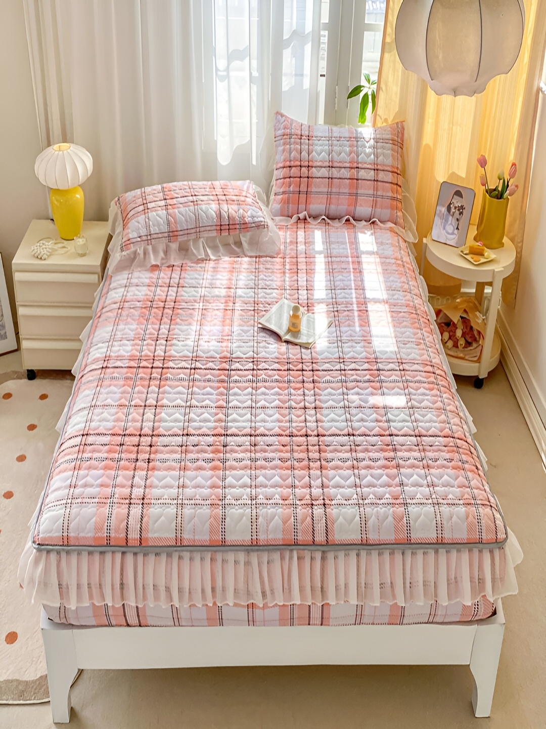 

JC HOME Pink & White Geometric 160 TC Queen Bedsheet with 2 Pillow Covers