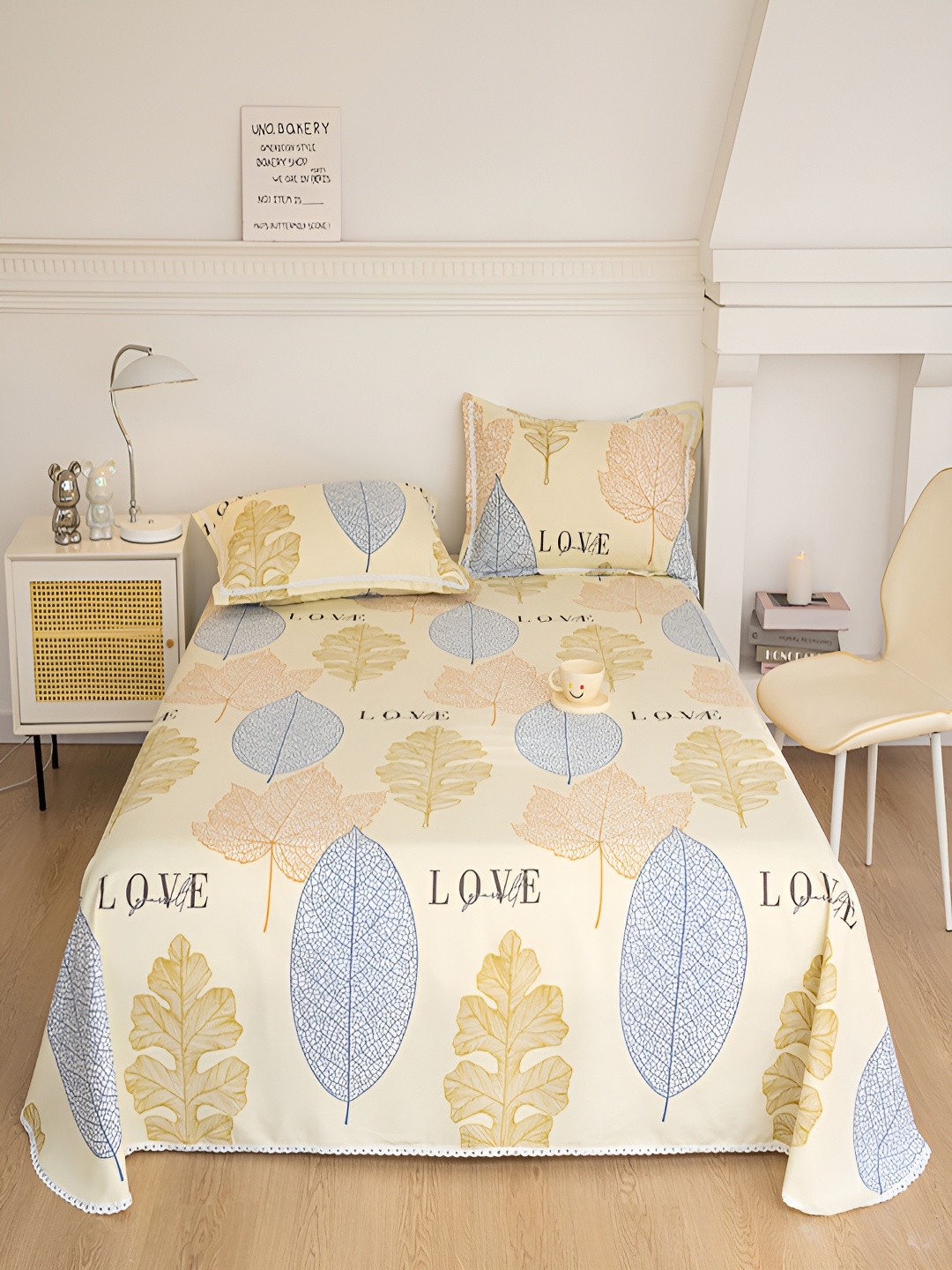 

JC HOME Yellow & Blue Ethnic Motifs 160 TC King Bedsheet with 2 Pillow Covers