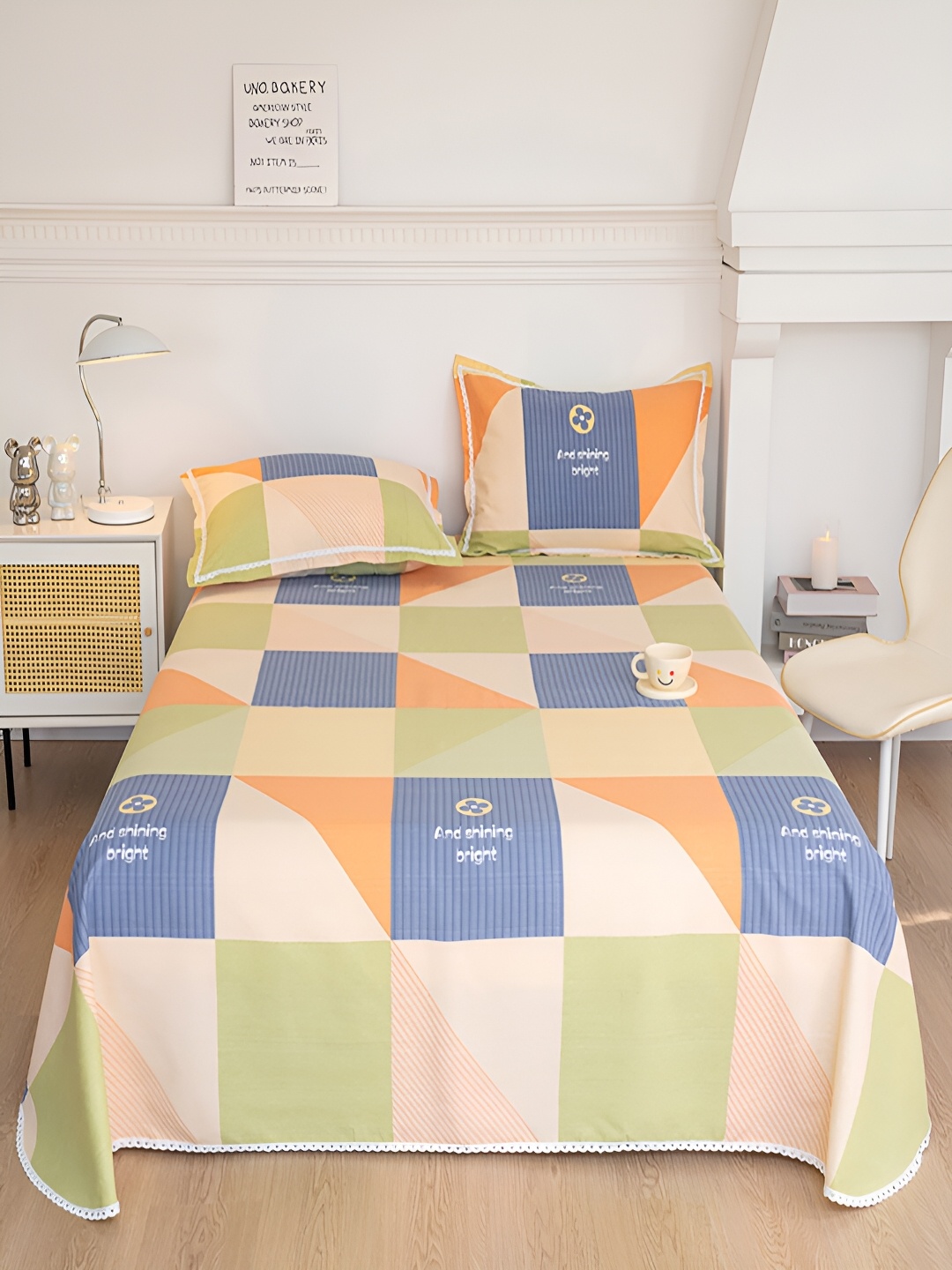 

JC HOME Green & Orange Geometric 160 TC King Bedsheet with 2 Pillow Covers