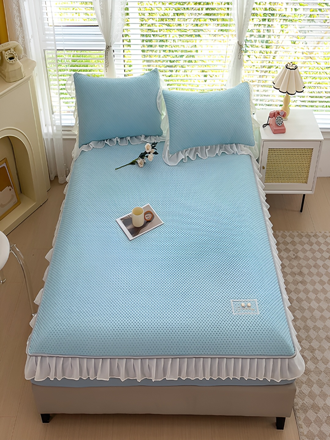 

JC HOME Blue & White Textured 160 TC Fitted King Bedsheet with 2 Pillow Covers