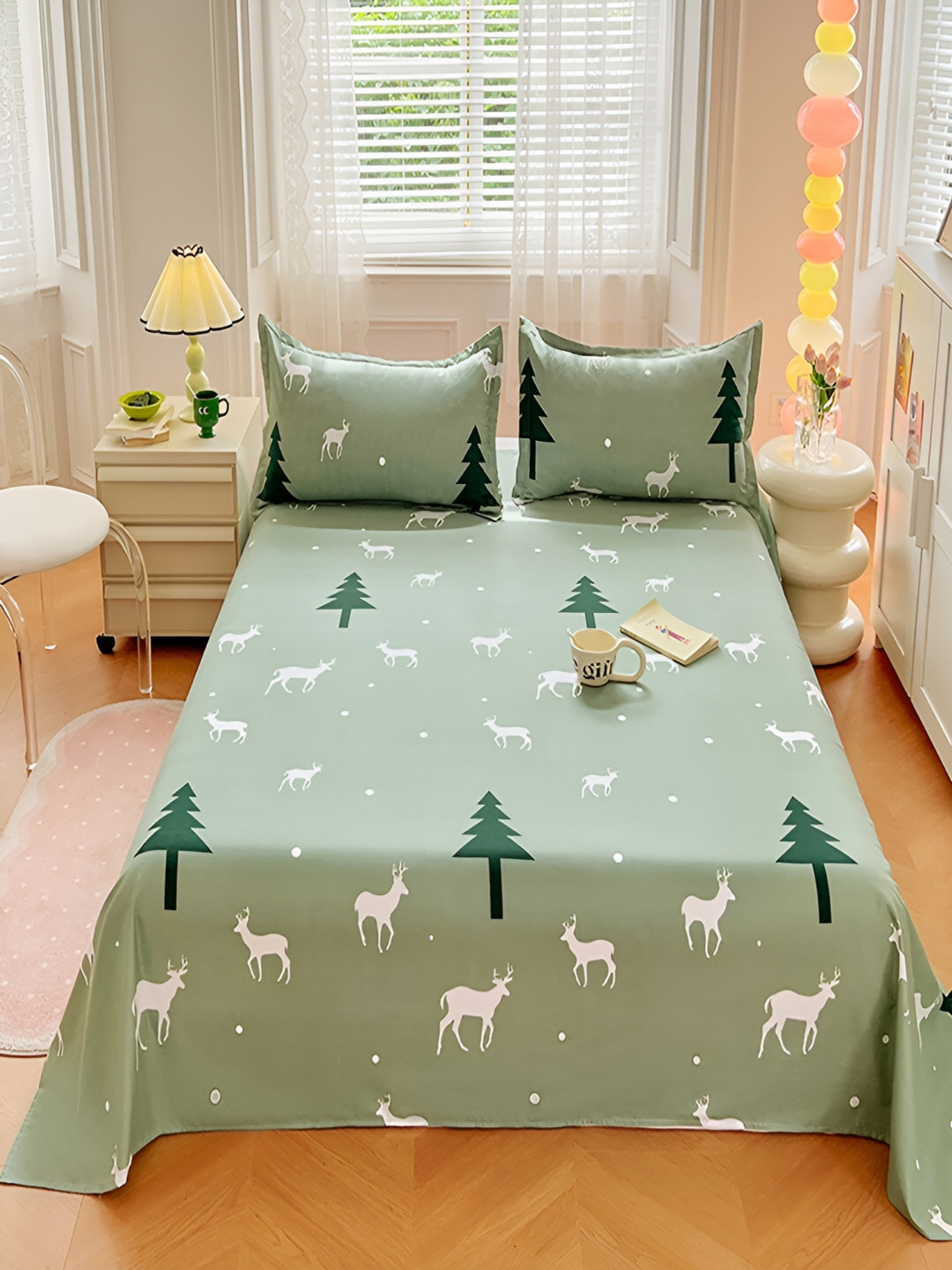 

JC HOME Green & White Abstract 150 TC Queen Bedsheet with 2 Pillow Covers