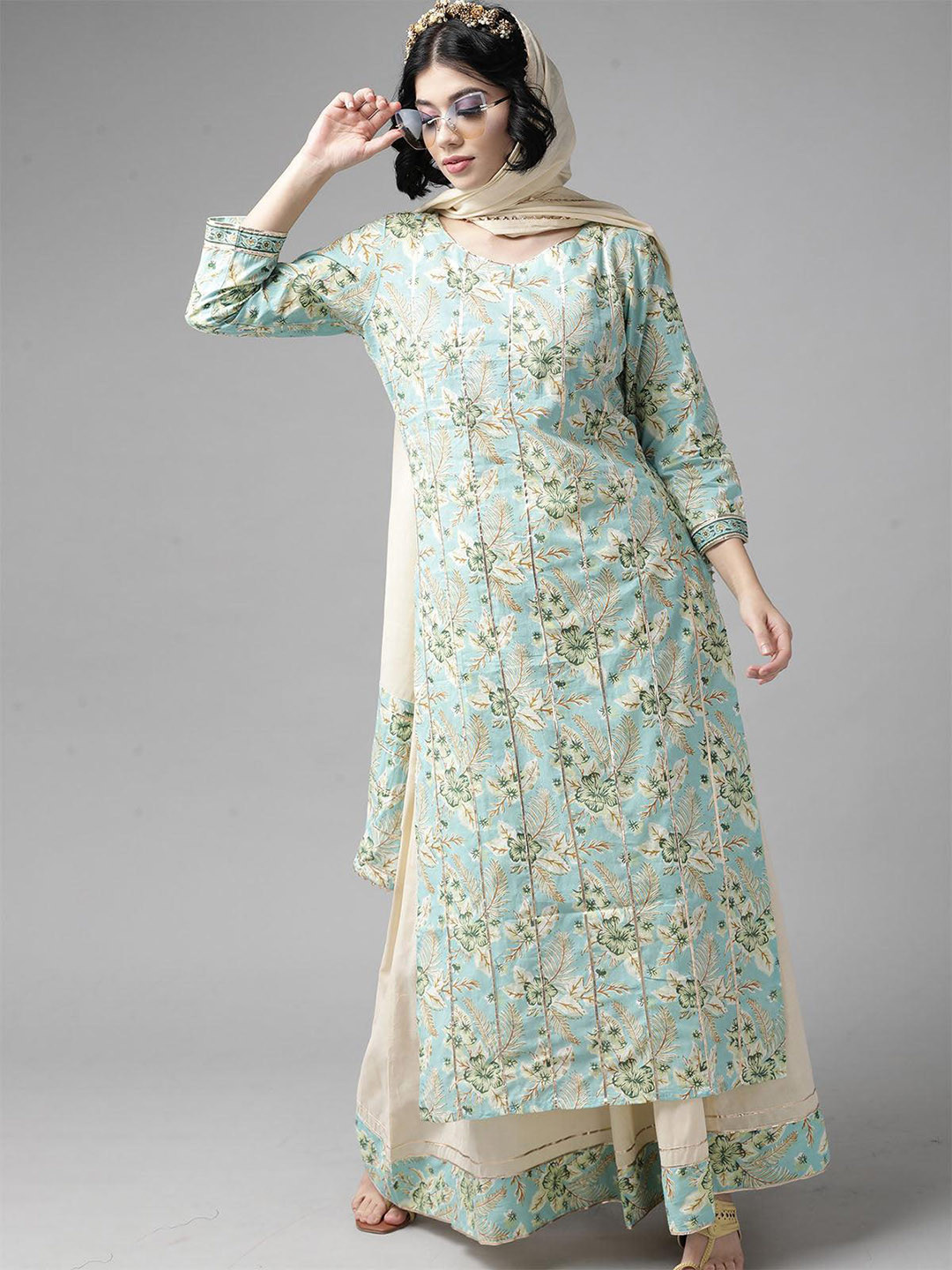 

ODETTE Floral Printed Regular Kurta with Skirt & Dupatta, Blue