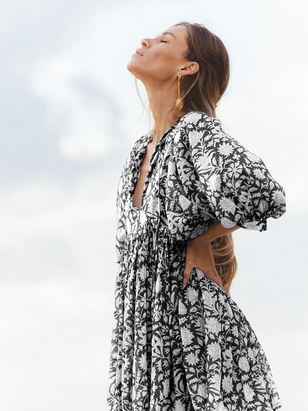 

JC Mode Floral Print Tie-Up Neck Batwing Sleeves Fit and Flare Casual Dress, Black