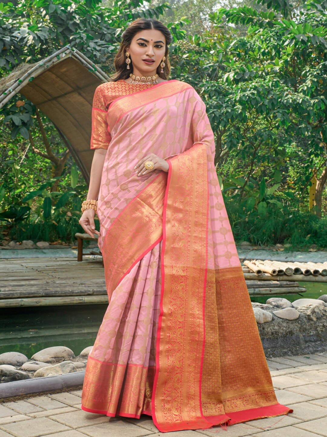 

SGF11 Woven Design Zari Art Silk Kanjeevaram Saree, Pink