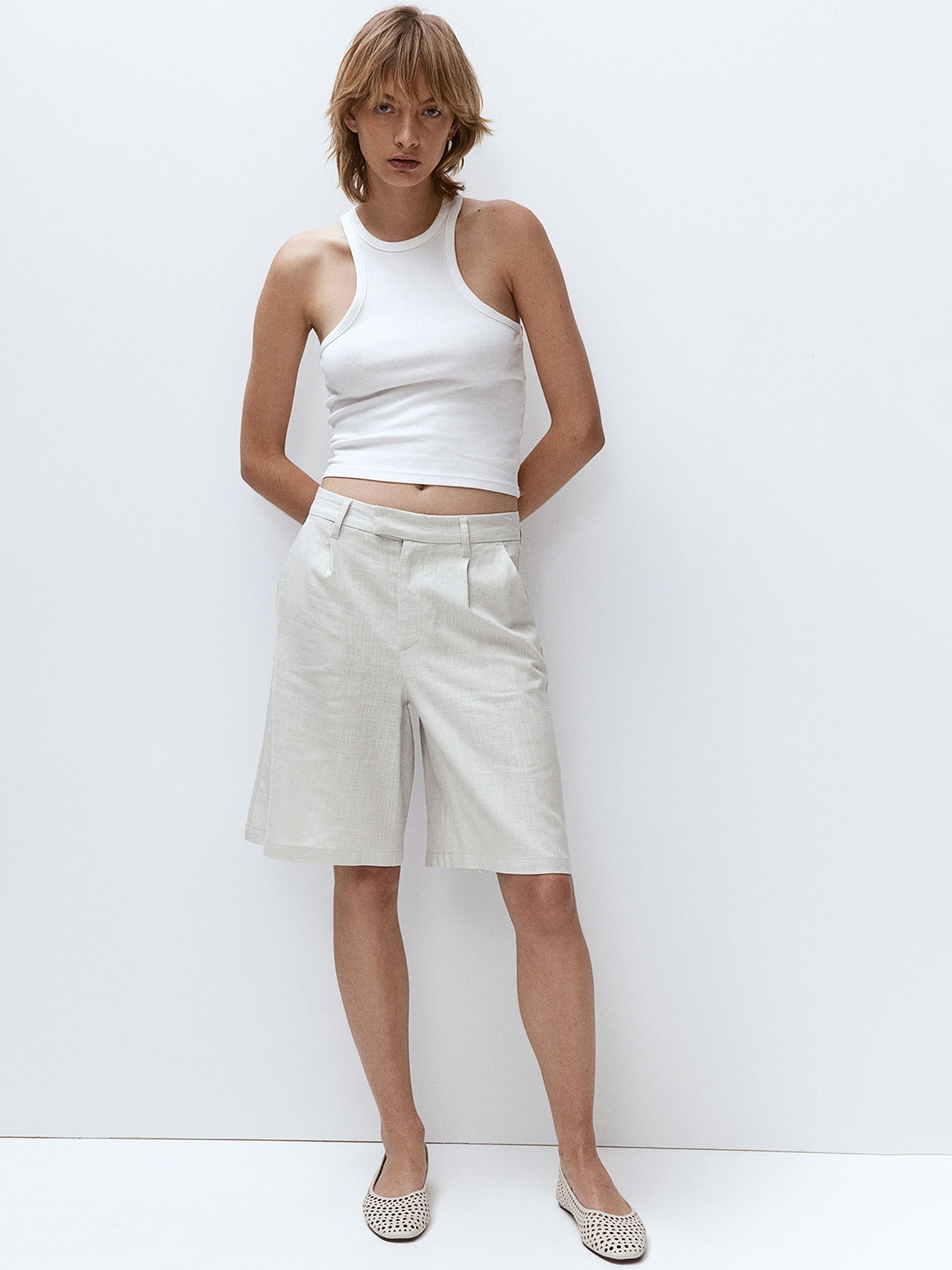 H&M Women Linen-Blend Tailored Shorts, Grey