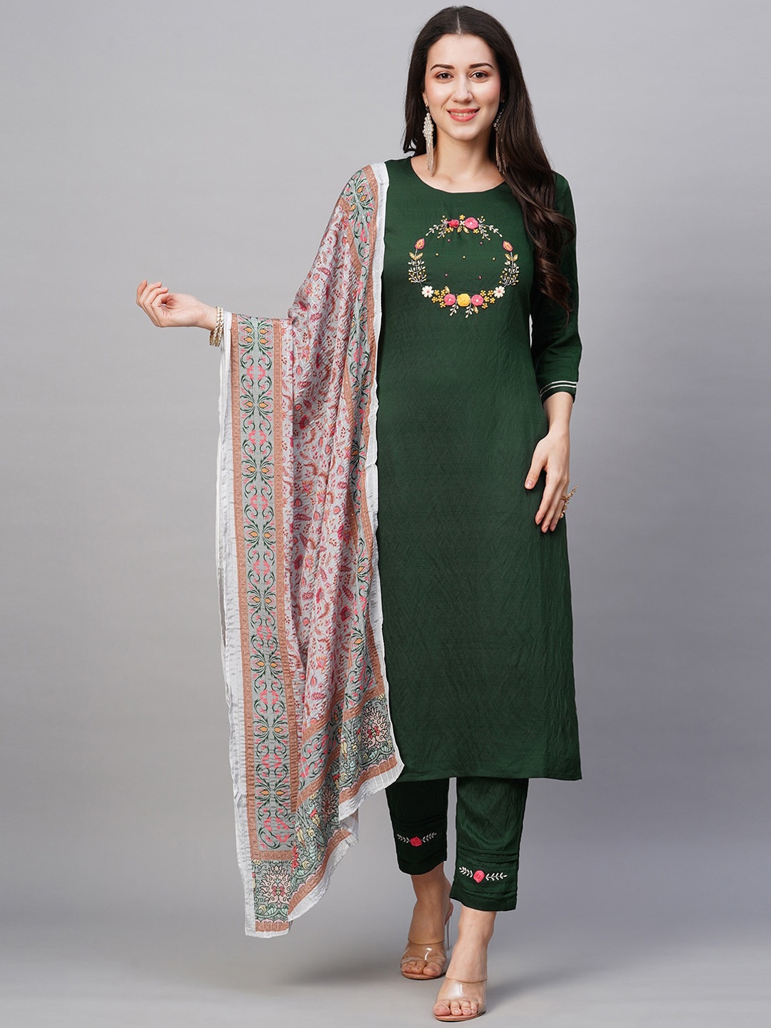 

Kiana Floral Embroidered Regular Thread Work Kurta with Trousers & Dupatta, Green