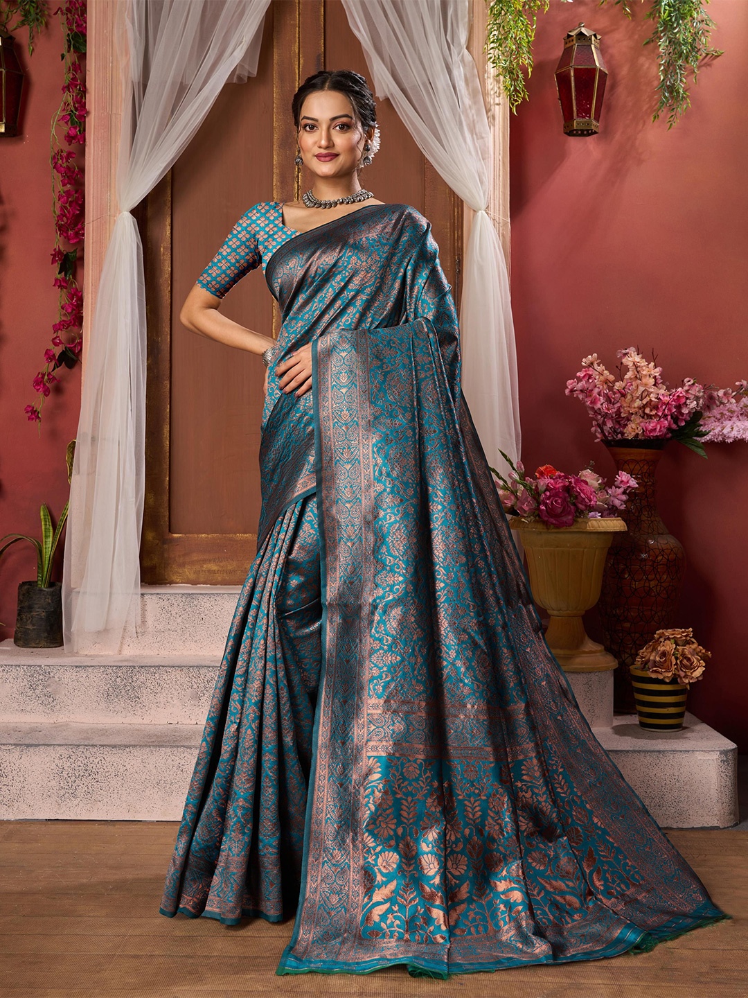 

AADVIKA Ethnic Motifs Zari Pure Silk Kanjeevaram Saree, Blue