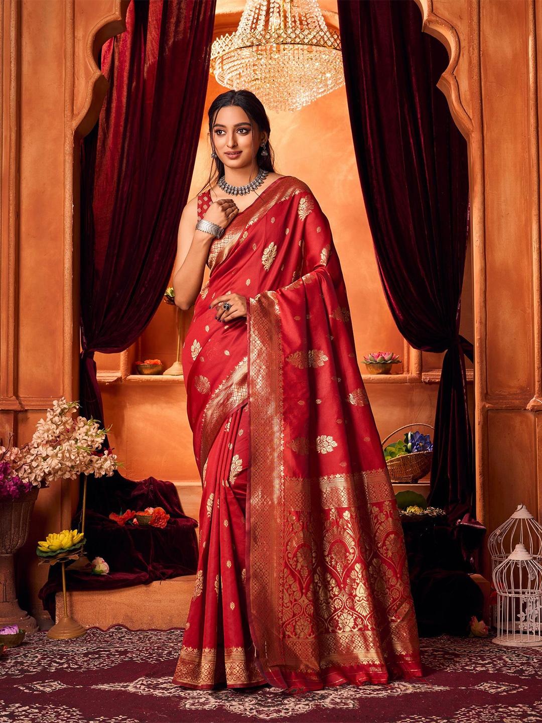 

AADVIKA Ethnic Motifs Zari Art Silk Banarasi Saree, Red