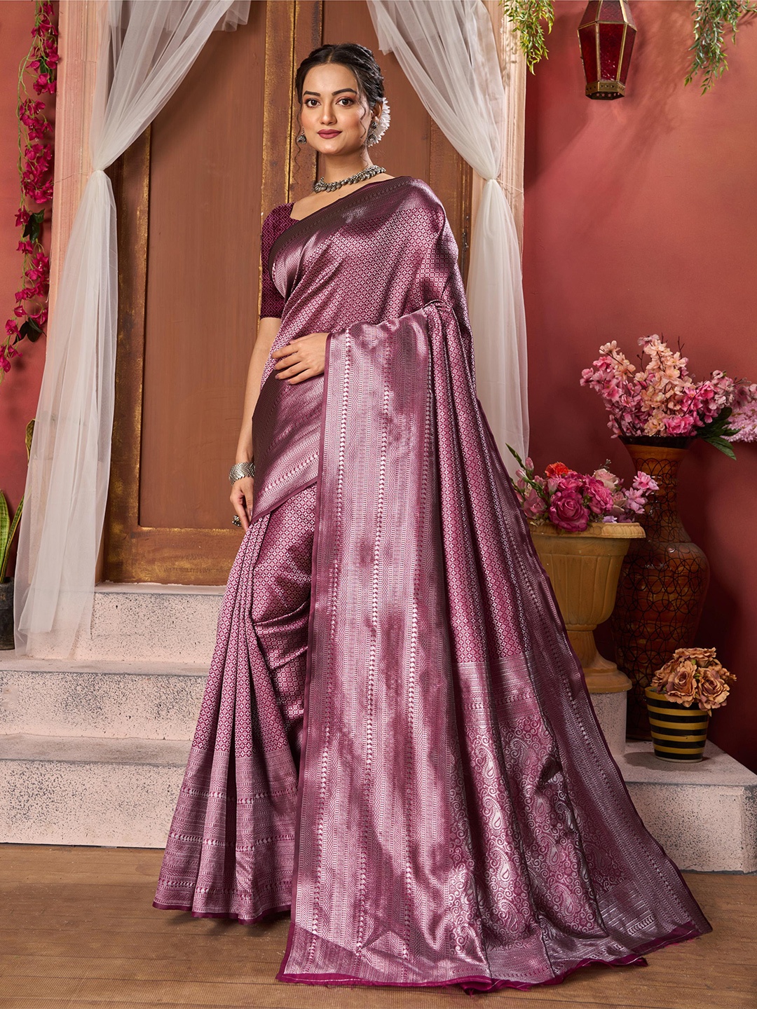 

AADVIKA Ethnic Motifs Zari Pure Silk Banarasi Saree, Pink