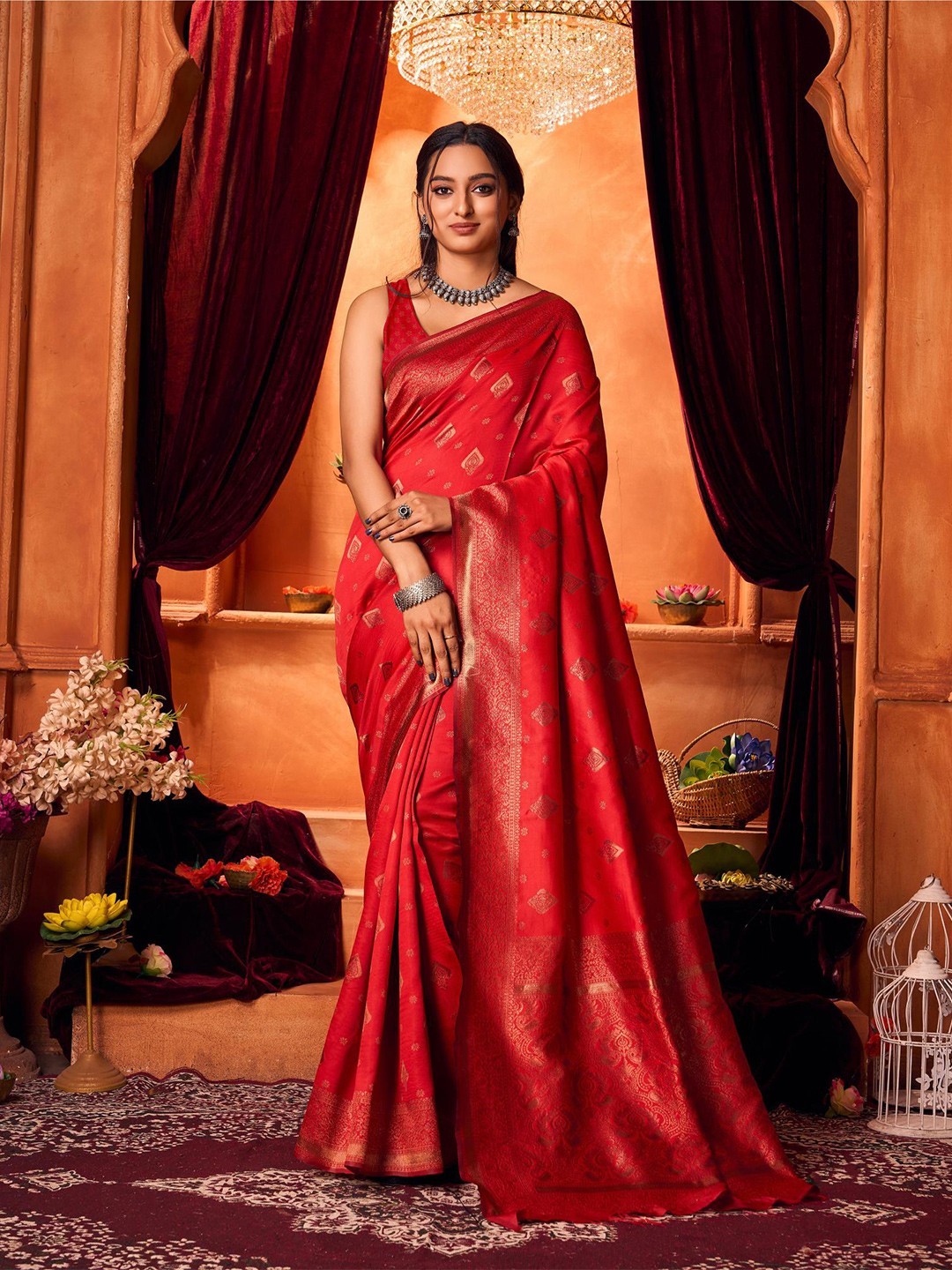 

AADVIKA Ethnic Motifs Zari Art Silk Banarasi Saree, Red