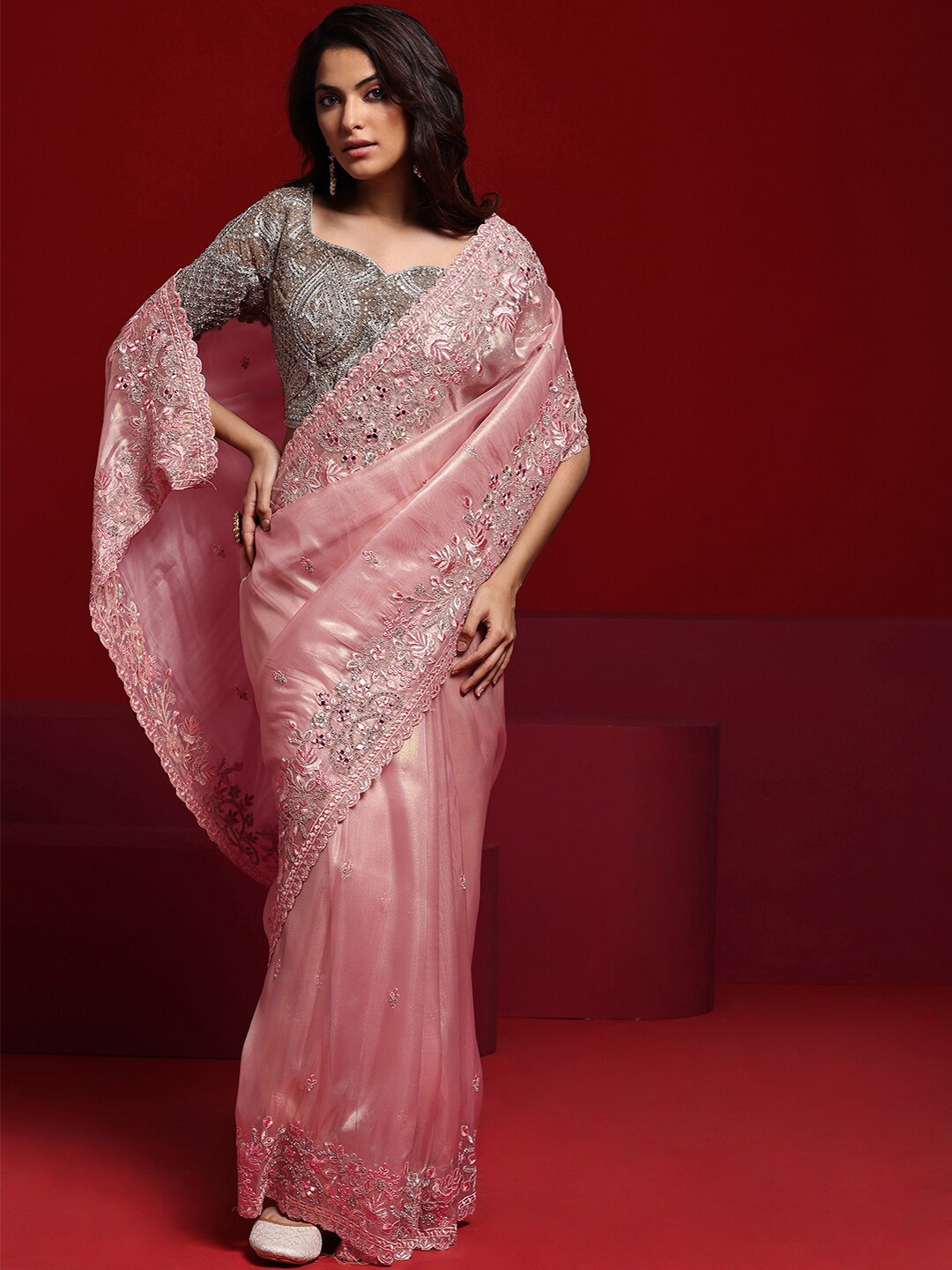 

Libas Art Floral Beads and Stones Silk Blend Saree, Pink