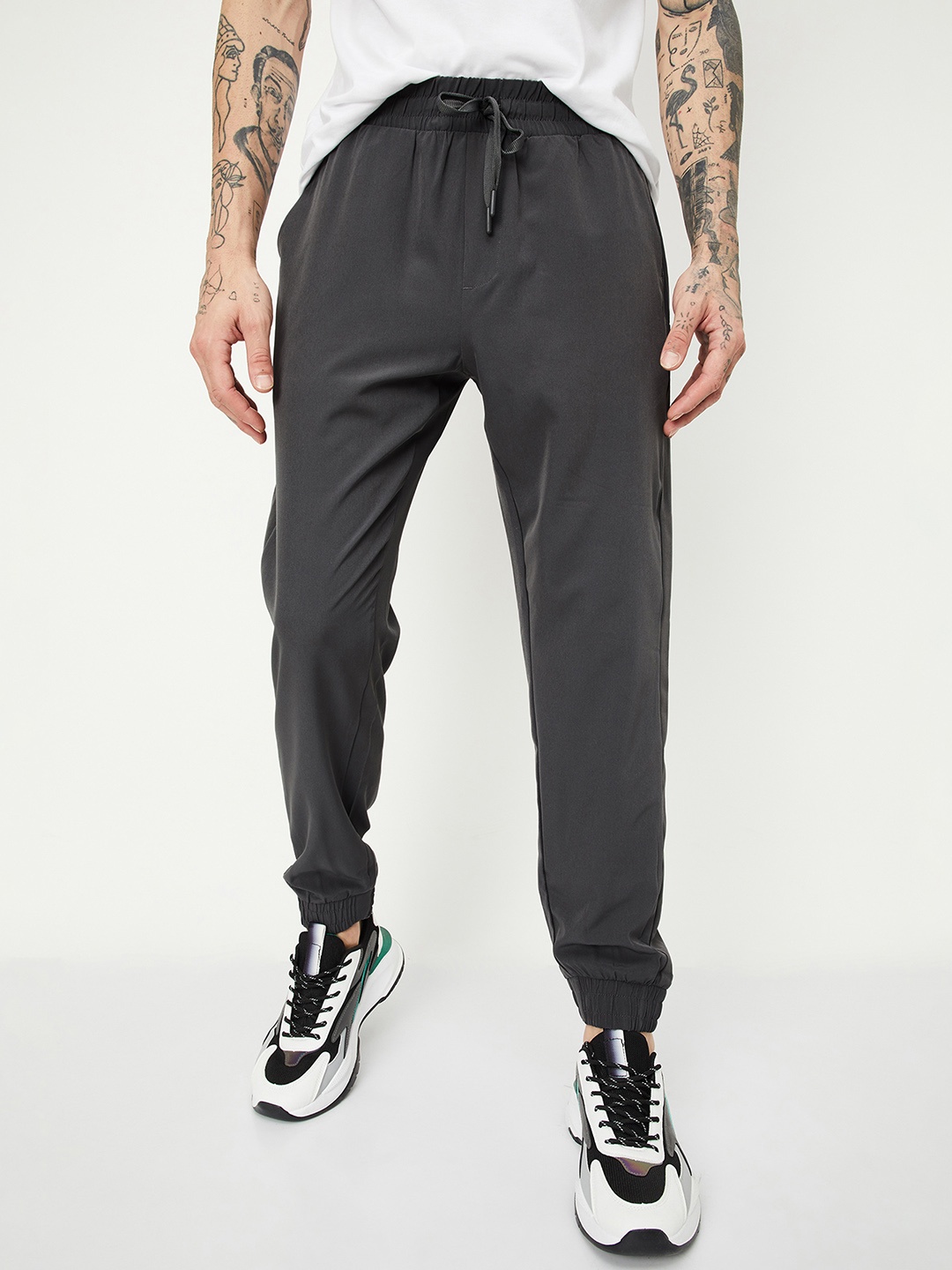 

max Men Mid Rise Joggers, Grey