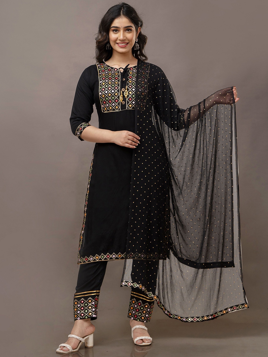 

KRISKA Yoke Design Tie-Up Neck Three-Quarter Sleeves Kurta with Trousers & With Dupatta, Black