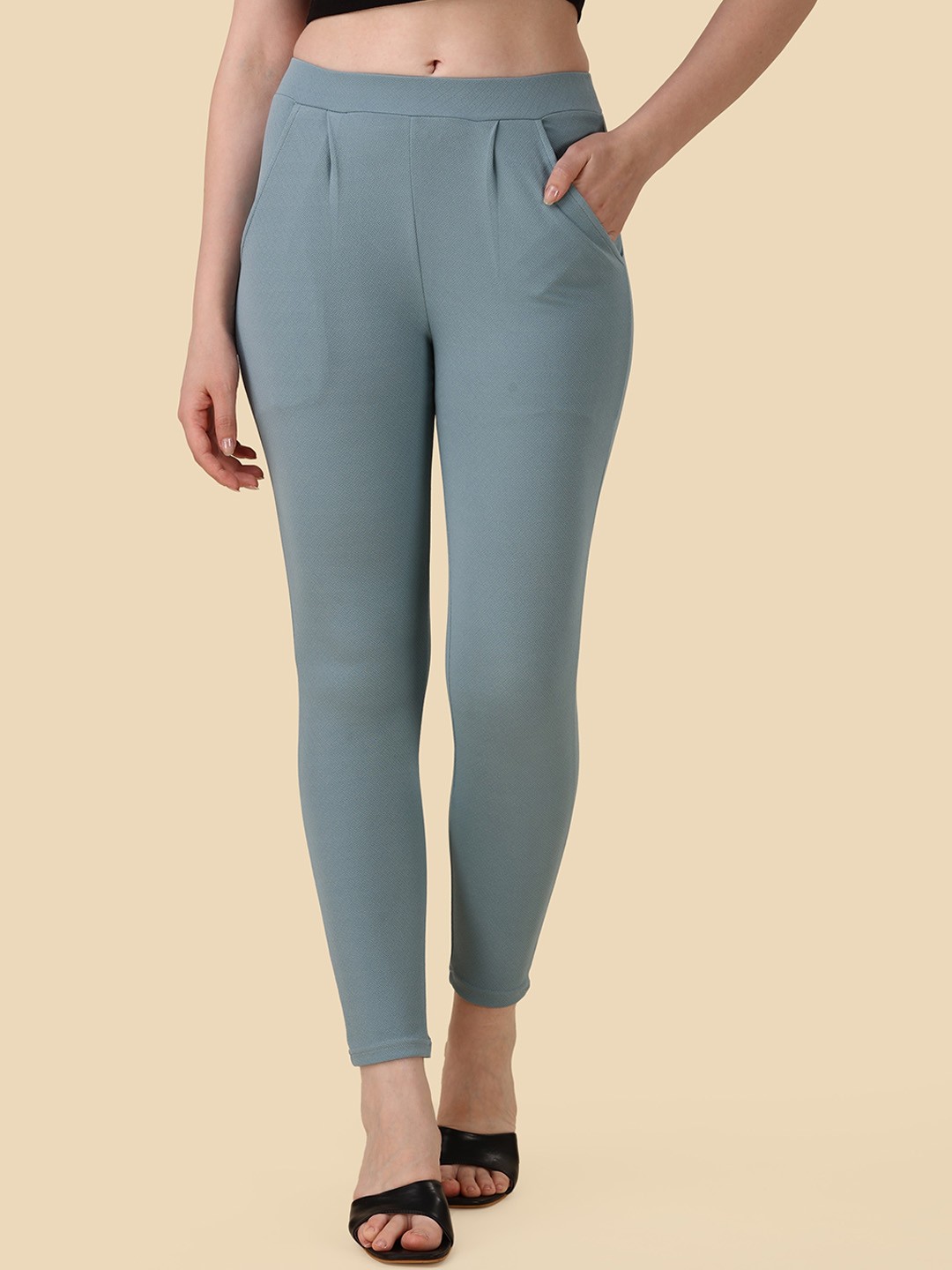 

KALINI Women Relaxed Pleated Mid-Rise Regular Trouser, Grey